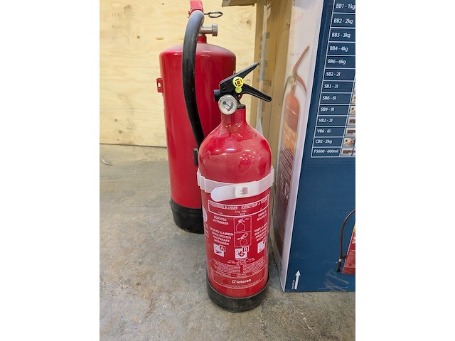 12x diverse brandblussers - afbeelding 6 van  13