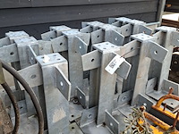 12x metalen poot met grondplaat - afbeelding 1 van  7