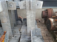 12x metalen poot met grondplaat - afbeelding 2 van  7