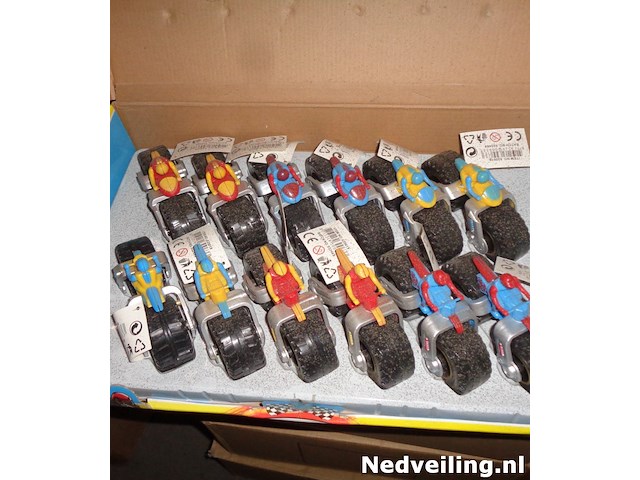 12x motor in display - afbeelding 2 van  3