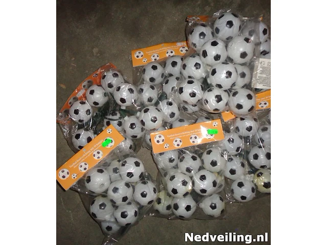 12x voetbal feestverlichting met 10 lampjes - afbeelding 2 van  3