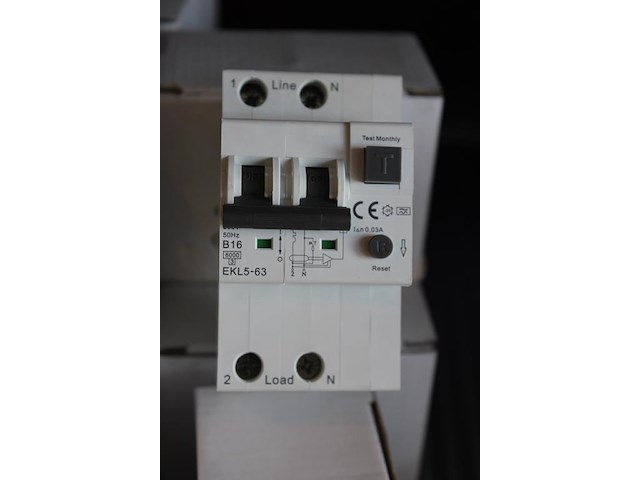 13 aardlekautomaten elk5-63. b16. 1-polig. 30ma. - afbeelding 2 van  2