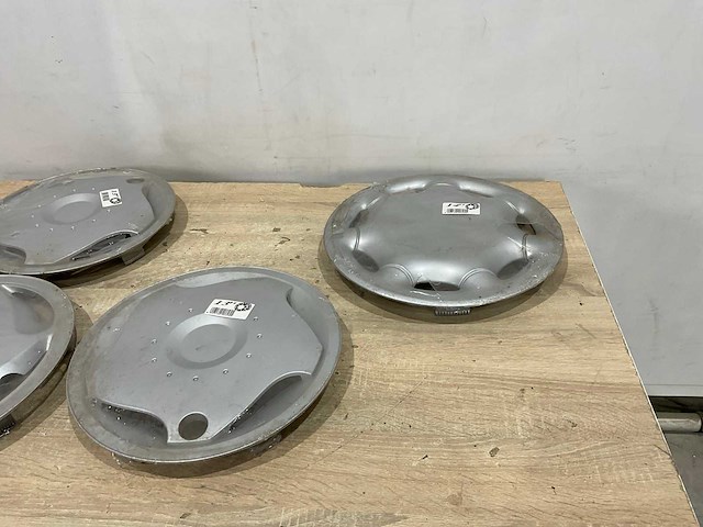 13” en 14” - partij wieldoppen - afbeelding 2 van  4