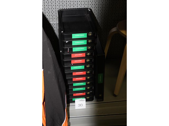 13 opslagbakjes waarvan klein 12 stuks afm. 20 x 30 cm en1 groot afm. 30 x 40 cm - afbeelding 2 van  2