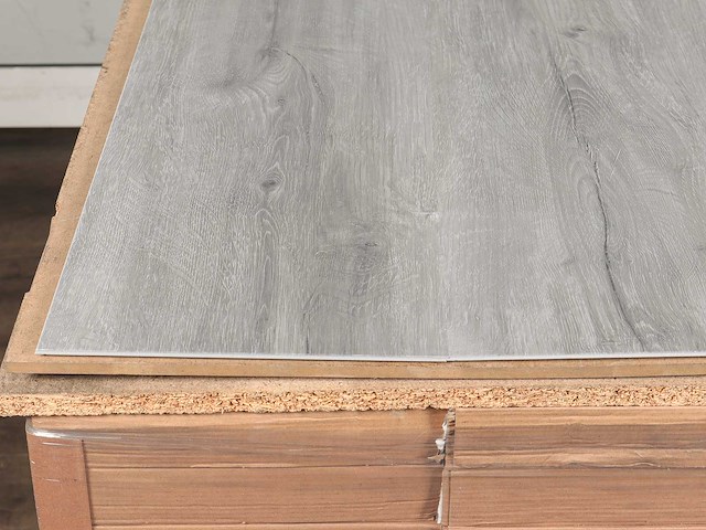 130 m2 pvc spc click plank met xps onderlaag - 1220 x 228 x 4+1 mm - afbeelding 1 van  4