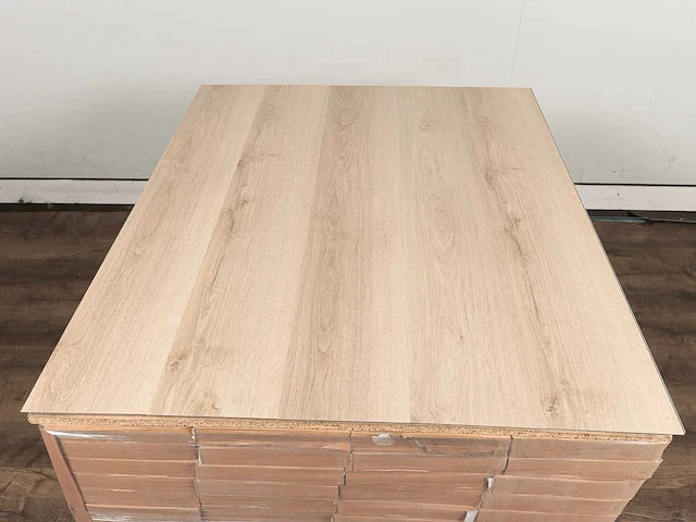 131 m2 pvc click vinyl plank - 1234 x 198 x 4 mm - afbeelding 3 van  4