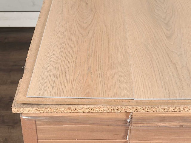 132 m2 pvc spc click plank met xps onderlaag - 1220 x 228 x 4+1 mm - afbeelding 1 van  2