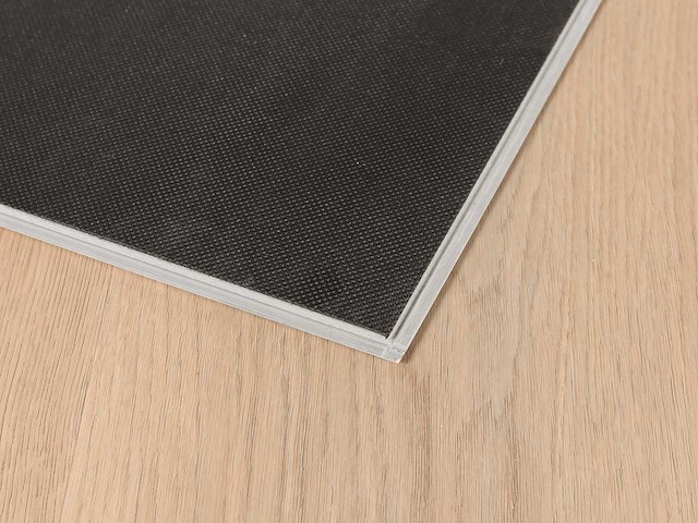 132 m2 pvc spc click plank met xps onderlaag - 1220 x 228 x 4+1 mm - afbeelding 2 van  2