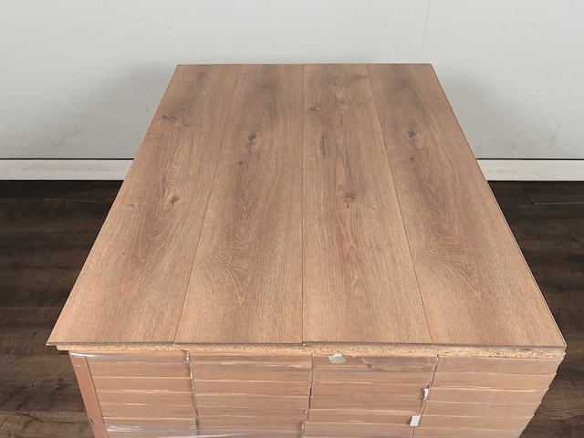 133 m2 laminaat plank watervast - 1383 x 244 x 7 mm - afbeelding 3 van  4