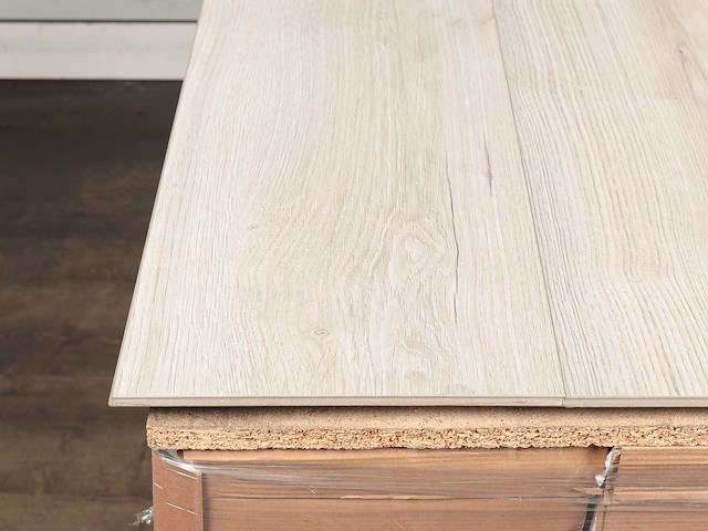 133 m2 laminaat plank watervast - 1383 x 244 x 7 mm - afbeelding 2 van  4
