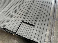 133x composiet vlonderplank donker grijs 400x15x2,1 cm met montageclips - 82 m2 - afbeelding 3 van  4
