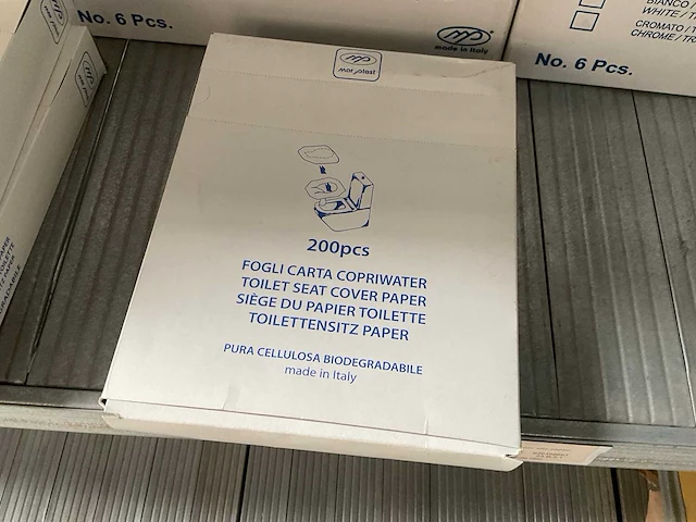 13x 200 stuks toiletbrilcovers - afbeelding 1 van  2