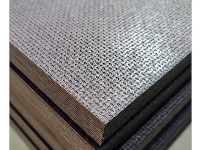 13x berken betonplex 24mm antislip ( 14.8 m2 ) - afbeelding 2 van  6