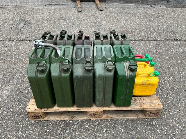 13x brandstoftank - afbeelding 4 van  5