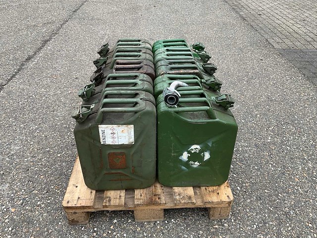 13x brandstoftank - afbeelding 3 van  5