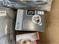 13x dierenartikelen w.o. transportbox, kattenluik, halsband w.o. pet safe, imac - afbeelding 7 van  9