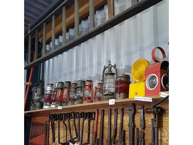 13x diverse stormlantaarns - afbeelding 1 van  9