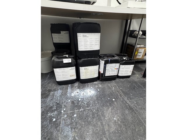 13x jerrycan coating primer ashland en sicura - afbeelding 1 van  6