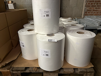 13x papierrol non-woven - afbeelding 2 van  4