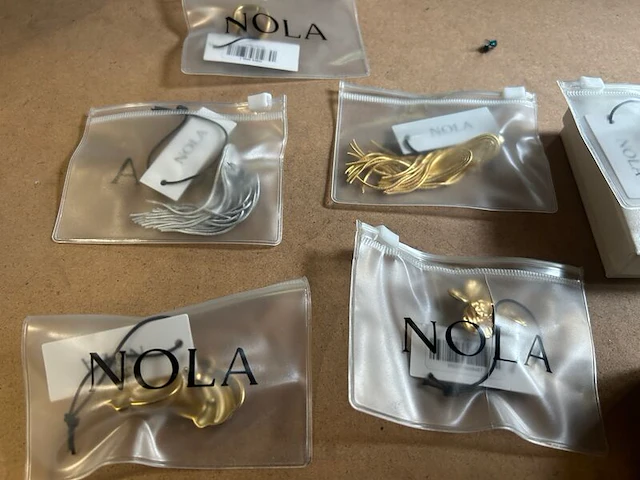 13x sieraden w.o. outlaws, nola - afbeelding 3 van  7
