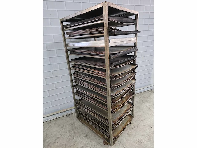 14-delige rvs afkoelwagen met ca. 30 platen - afbeelding 4 van  4