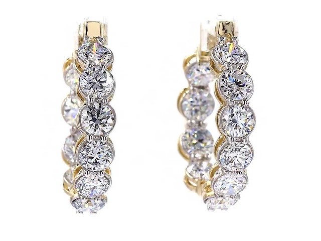 14 karaat geelgouden oorringen met 5,04 ct. diamant - afbeelding 3 van  5