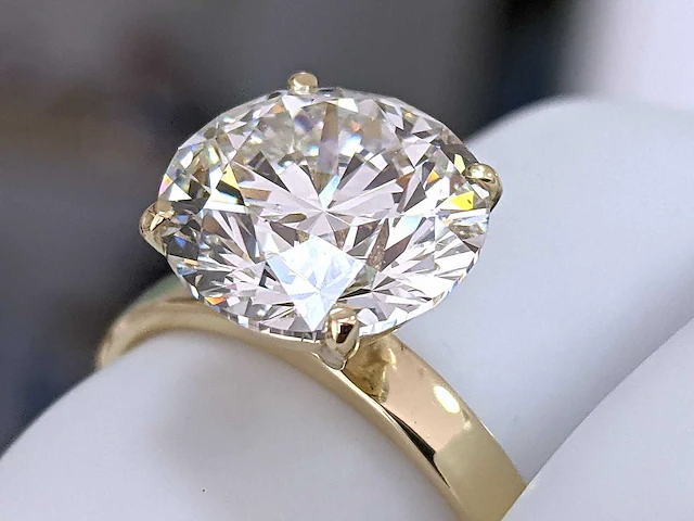 14 karaat geelgouden ring met 5,00 ct. diamant - afbeelding 1 van  11