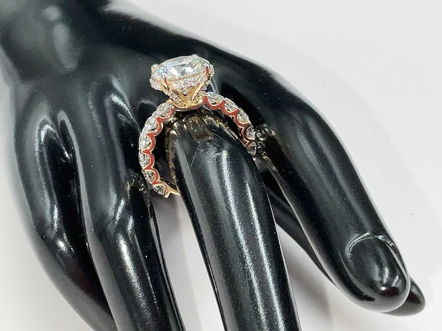 14 karaat geelgouden unieke ring met hoofddiamant 5,52 crt. - afbeelding 4 van  19