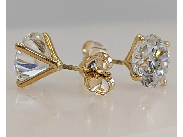14 karaat gouden oorstekers met 3,06 crt diamant - afbeelding 4 van  4