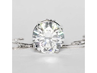 14 karaat wit gouden ketting met 5,09 crt diamant