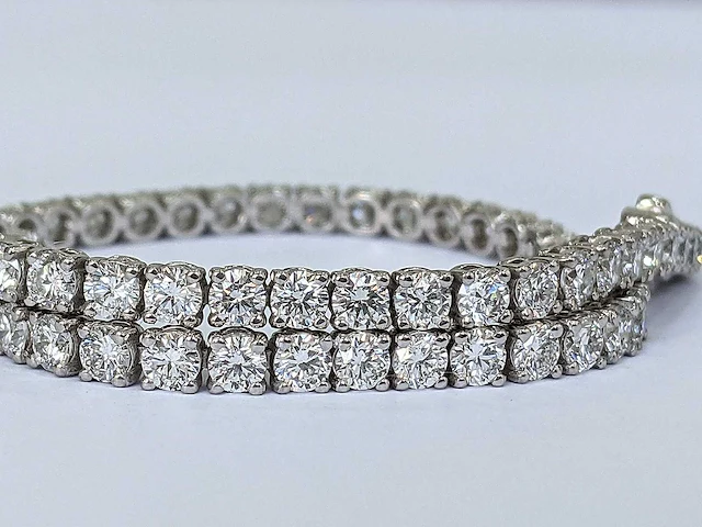 14 karaat witgouden armband met 5,56 crt. diamant - afbeelding 8 van  8