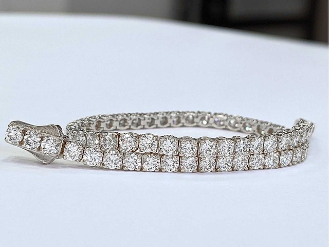 14 karaat witgouden armband met 6,69 crt. diamant - afbeelding 1 van  7