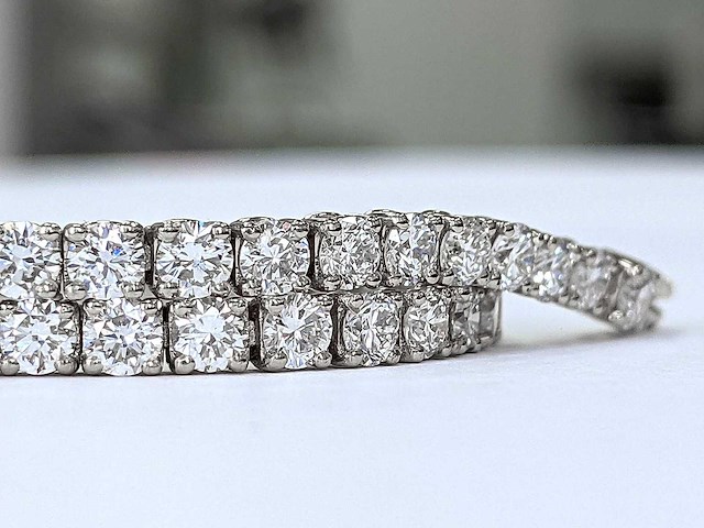 14 karaat witgouden armband met 6,69 crt. diamant - afbeelding 3 van  7