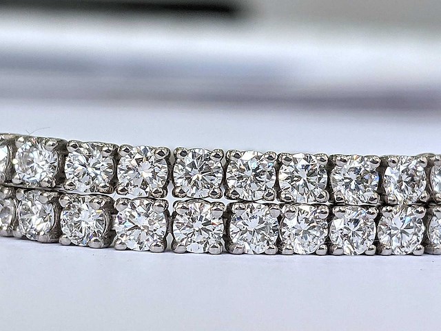 14 karaat witgouden armband met 6,72 crt. diamant - afbeelding 5 van  6