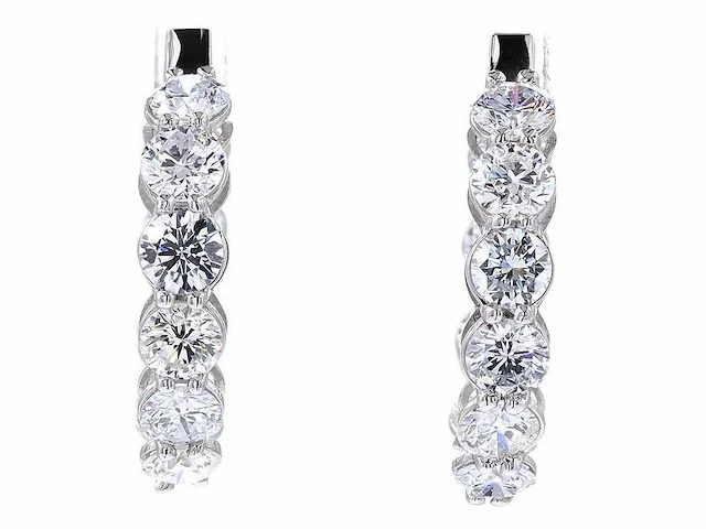 14 karaat witgouden oorringen met 5,60 ct. diamant - afbeelding 3 van  9