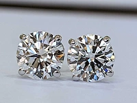 14 karaat witgouden oorstekers met 4,03 crt diamant - afbeelding 6 van  7
