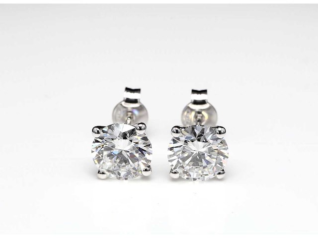 14 karaat witgouden oorstekers met 6,00 crt diamant - afbeelding 2 van  7