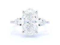 14 karaat witgouden ring met 3,28 crt. diamant