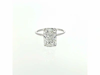 14 karaat witgouden ring met 4,03 ct. diamant