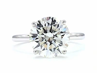 14 karaat witgouden ring met 5,02 ct. diamant