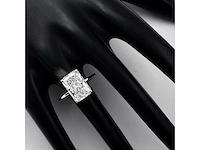 14 karaat witgouden ring met 5,04 ct. diamant