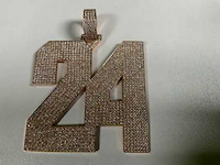 14 karaats roodgouden hanger met pave bezet met diamant - afbeelding 3 van  8