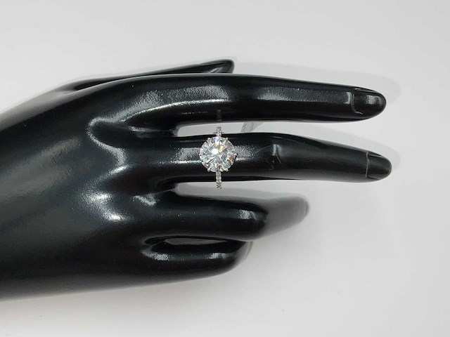 14 krt. wit gouden ring met diamant 4,04 crt. - afbeelding 1 van  9