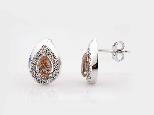 14 kt witgouden oorbel met 1,39 cts laboratoriumgekweekte diamant - afbeelding 4 van  7