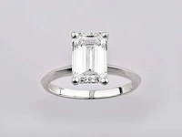 14 kt witgouden ring met 3,0 cts laboratoriumgekweekte diamant