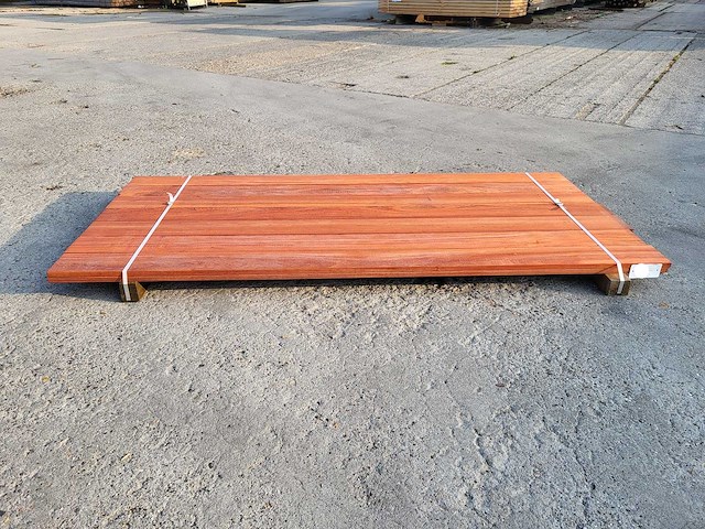 14 x padouk planken 21 x 140mm , lengte 215cm (4.2m2) - afbeelding 2 van  5