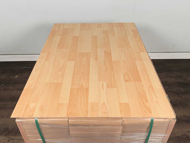 143 m2 laminaat plank - 1380 x 193 x 7 mm - afbeelding 1 van  2
