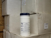 144 verpakkingen alcoholdoekjes bioguard in twaalf dozen. - afbeelding 2 van  3