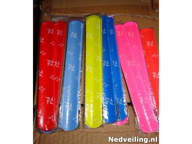144x klap armband in diverse kleuren - afbeelding 2 van  3