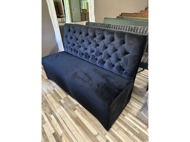 145x100x55 gekapitoneerde bank velvet zwart - afbeelding 1 van  3